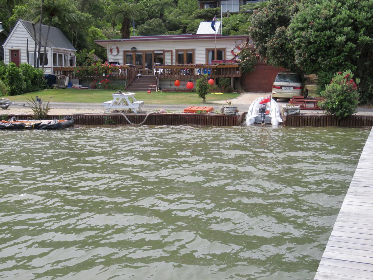 Waterfront Bed And Breakfast Picton Exterior foto